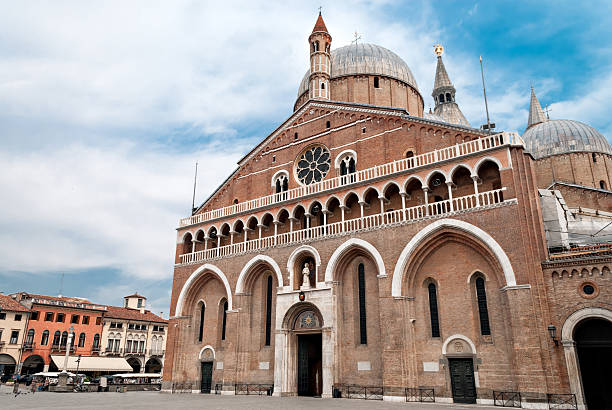 istock Basilica of Saint Anthony in Padua 462091829