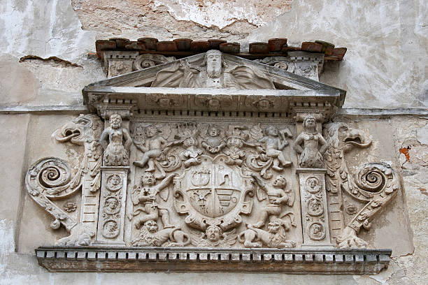 istock Ancient bas-relief on the wall of Olesko castle 462092413