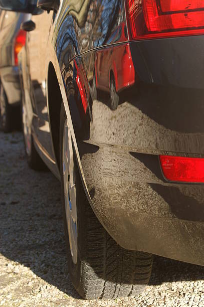 istock Line of Cars 462098301