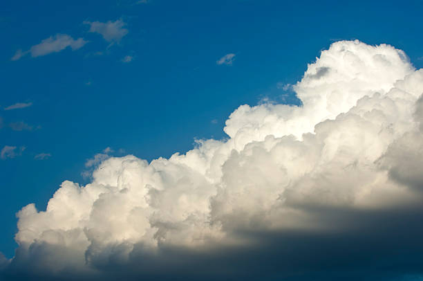 雲 - heliac ストックフォトと画像