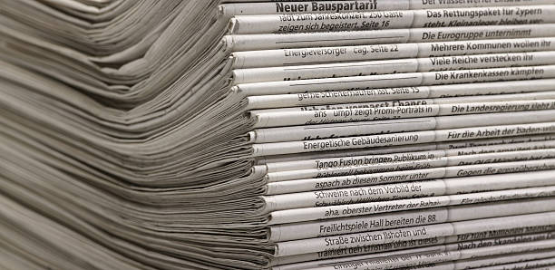 랏 신문 - newspaper stack german culture heap 뉴스 사진 이미지