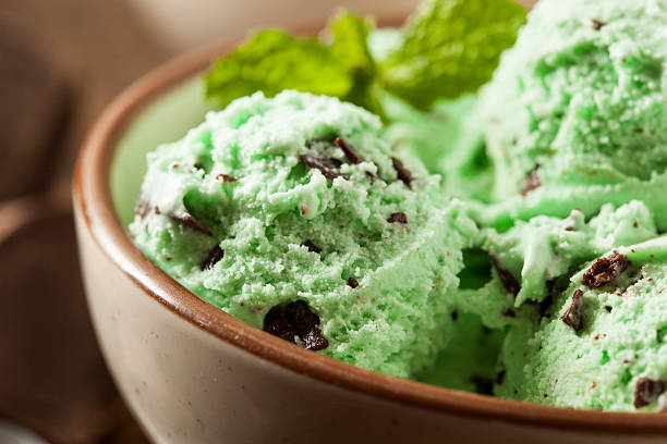 istock Organic Green Mint Chocolate Chip Ice Cream 462146839
