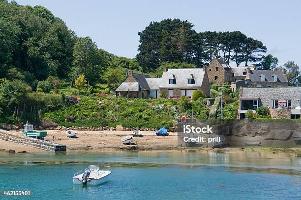 Photo libre de droit de Île De Bréhat banque d'images et plus d'images libres de droit de Arbre - Arbre, Bretagne, Caillou