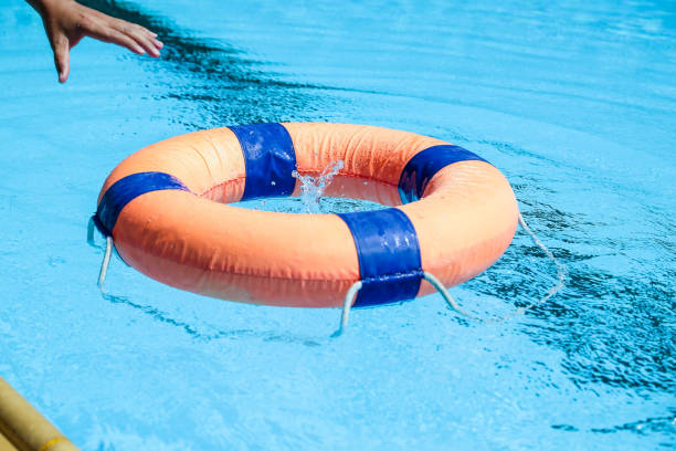istock Peolple throw Life ring floating to someone 462168665