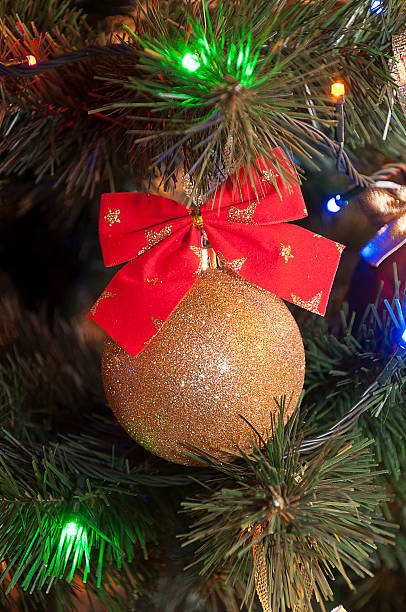 Brinquedo de natal na Árvore - fotografia de stock