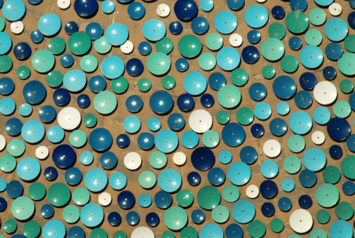 Kuwait city: blue plates over concrete - Kuwait towers exterior detail - dishes on the spheres - plasticized aluminium plates - photo by M.Torres