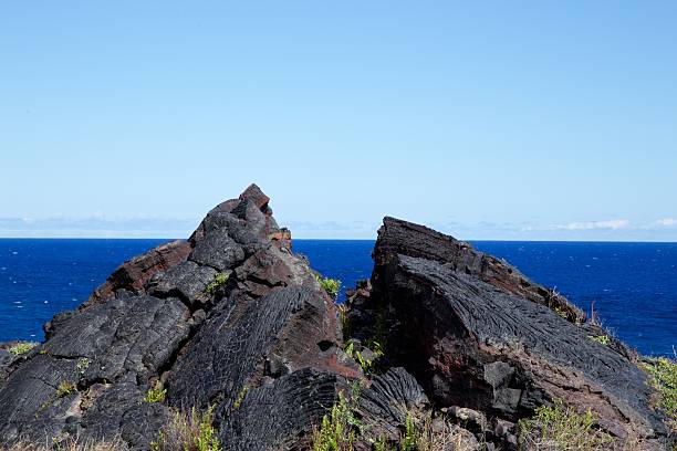istock The way to paradise on Hawaii 462192667