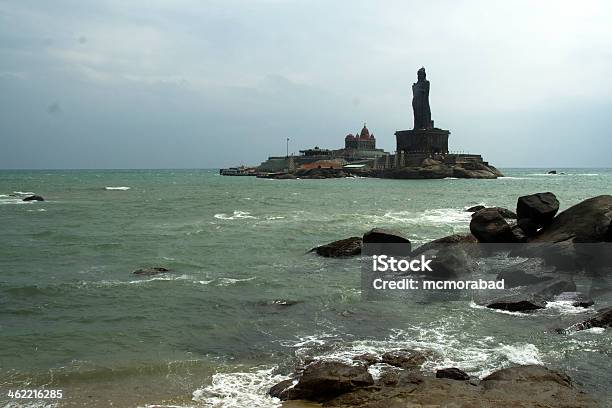 Photo libre de droit de Océan Leau Les Rochers Et Mémoriaux banque d'images et plus d'images libres de droit de Asie - Asie, Baie du Bengale, Connexion