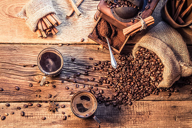 istock Enjoy your coffee made of grinding grains 462237987