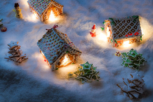 istock Snowy gingerbread village on Christmas Eve 462238667