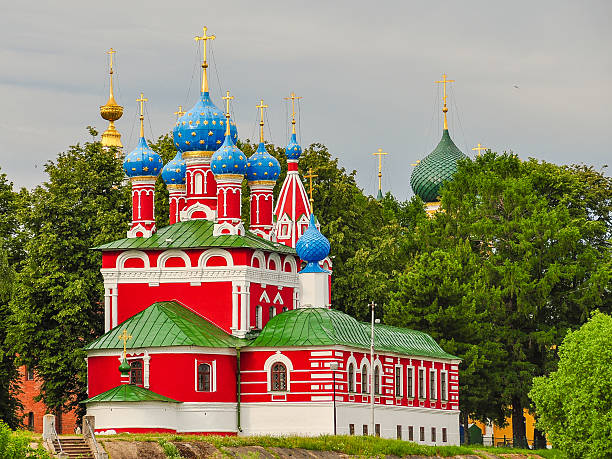 chiesa di st. demetrius sul sangue versato-russia - uglich foto e immagini stock