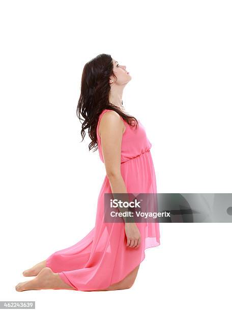 젊은 여자 기도하기 그녀의 무릎 루킹 Upwarts 고해소에 대한 스톡 사진 및 기타 이미지 - 고해소, 기도하기, 기독교