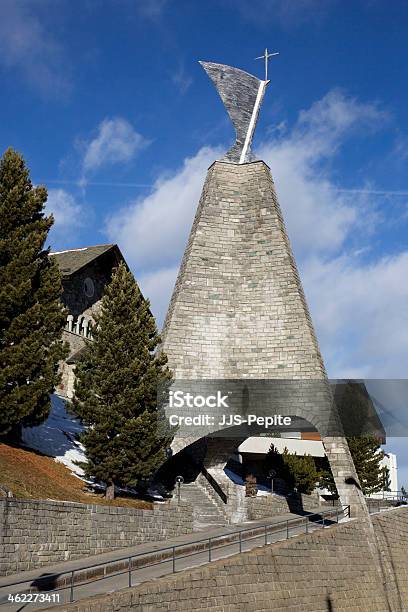 St Mauricius Iglesia Católica St Moritz Dorf Suiza Foto de stock y más banco de imágenes de A la moda