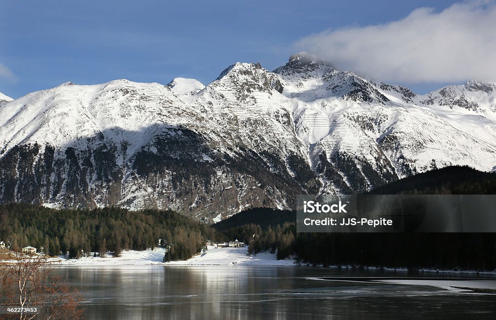 Vista do Lago St. Moritz, Suíça e Leste Alpes - Foto de stock de Alpes europeus royalty-free