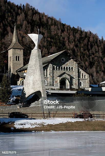 Photo libre de droit de St Mauricius Église Catholique St Moritz Dorf Suisse banque d'images et plus d'images libres de droit de A la mode