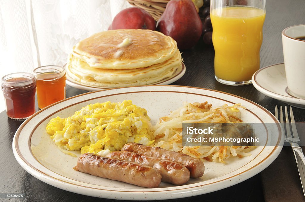 Würstchen, Eiern und Pfannkuchen-Frühstück - Lizenzfrei Wurst Stock-Foto