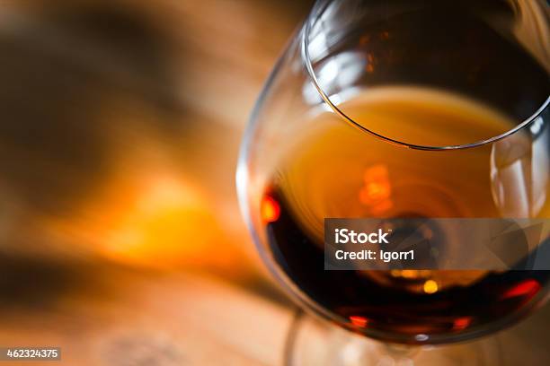 Mit Brandy Snifter Stockfoto und mehr Bilder von Alkoholisches Getränk - Alkoholisches Getränk, Alt, Cognac