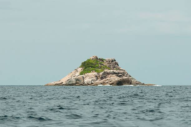 istock Beautiful Andaman crystal sea 462332229