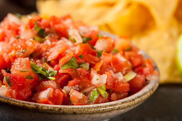 istock Homemade Pico De Gallo Salsa and Chips 462356397