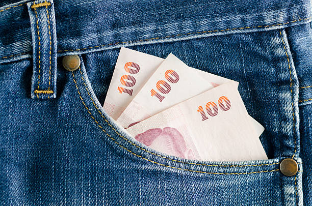 istock banknotes in the back poket 462358615