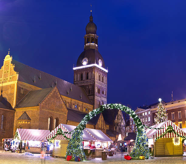 istock Christmas market in Riga 462432183