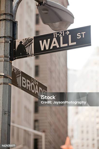 Уоллстрит В Ньюйорке — стоковые фотографии и другие картинки Нью-Йоркская фондовая биржа - Нью-Йоркская фондовая биржа, Американская культура, Архитектура