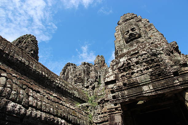 temple bayon, ankor thom, cambodge - ankor photos et images de collection