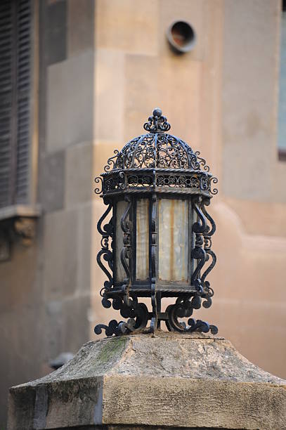 BARCELONA, SPAIN, FAÇADE, HOUSE, LIGHT, APARTMENT, APARTMENTS, BALCONY,