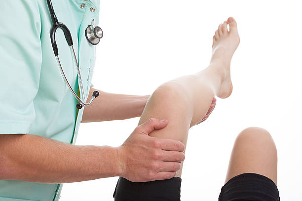 оценка прогресса в деле восстановления - human knee pain human spine human joint стоковые фото и изображения