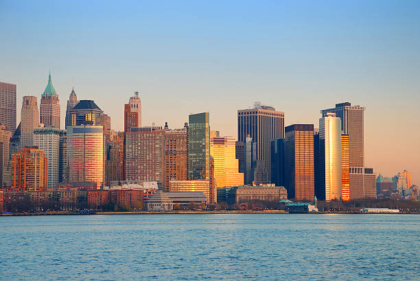 istock NEW YORK CITY DOWNTOWN SUNSET 462520673