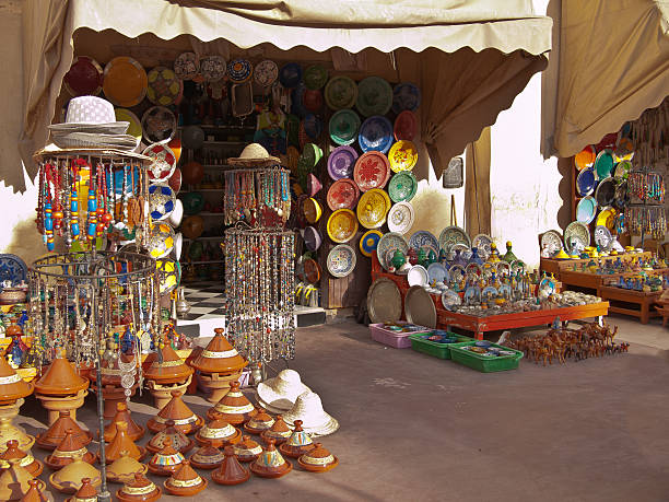 istock Moroccan shop with souvenirs 462521613
