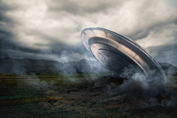 https://media.istockphoto.com/id/462539617/photo/ufo-crashing-on-a-crop-field.jpg?s=612x612&w=0&k=20&c=-imcFBudNHetzjcWuPkuiQmQBdVJoMVW6tcdBJQiwQw=