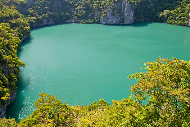 istock The emerald Inner Sea, Angthong Marine National Park, samui 462541645