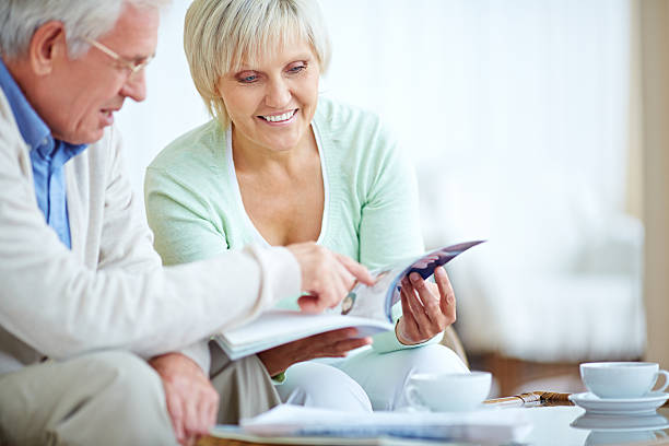 istock Reading fashion news 462575535