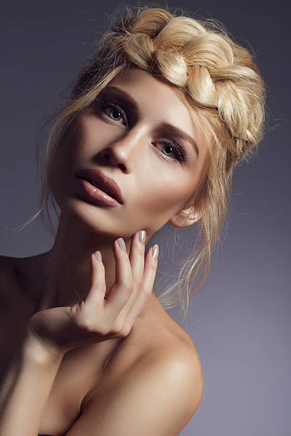 istock Young beautiful woman 462576585