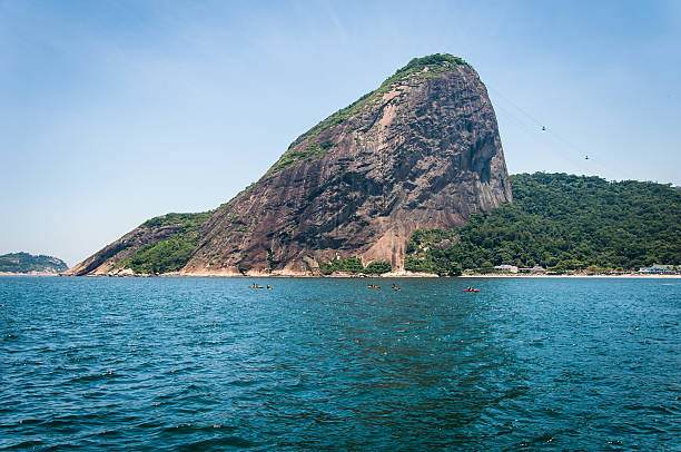 Montaña de Sugarloaf y Kayaks - foto de stock