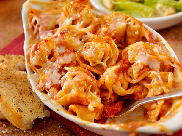 istock Tortellini in Tomato Sauce 462586285