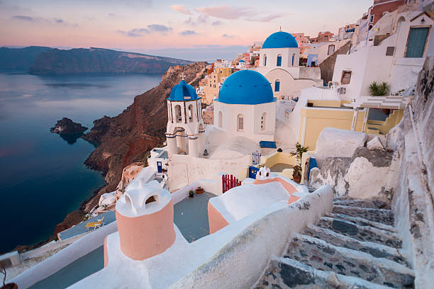 istock Oia, Santorini at dusk 462588611
