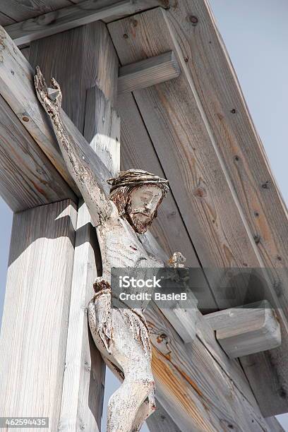 Jesus Am Kreuz Stockfoto und mehr Bilder von Auferstehung - Religion - Auferstehung - Religion, Aufnahme von unten, Beten