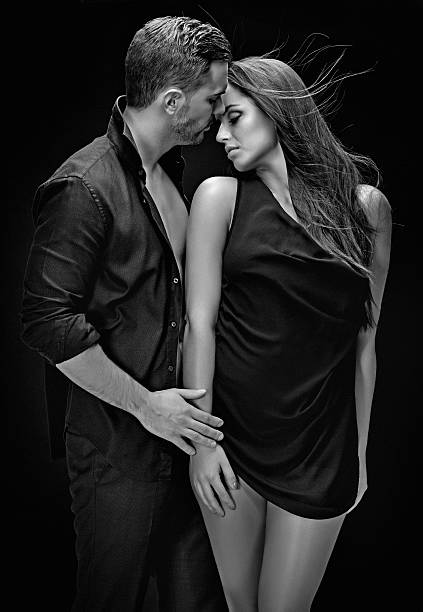 istock couple in love 462602659