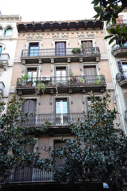 istock SPAIN - FACADES IN BARCELONA 462610417