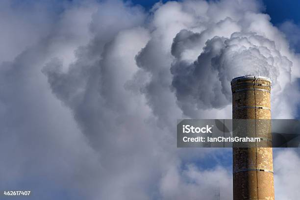 Fumaiolo - Fotografie stock e altre immagini di Cambiamenti climatici - Cambiamenti climatici, Canada, Canna fumaria