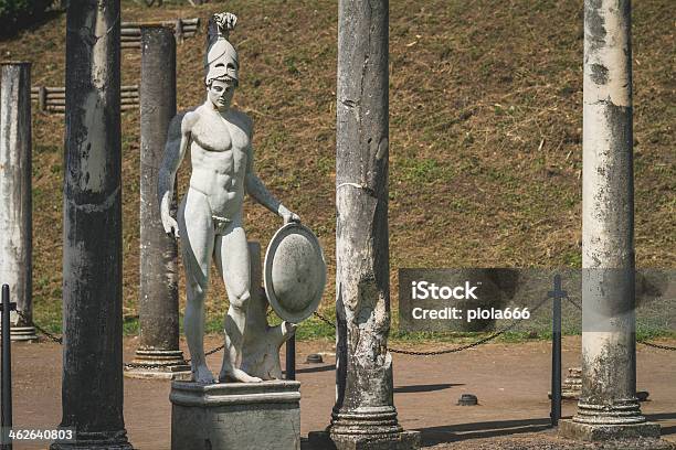 Estatua De Ares En Villa De Adriano En Roma Foto de stock y más banco de imágenes de Romano - Romano, Estatua, Desnudo