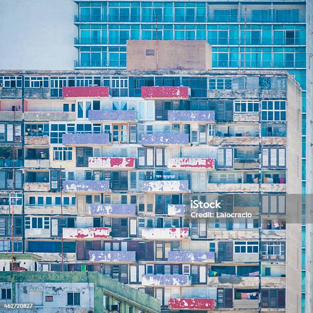 Fachada Foto de stock y más banco de imágenes de Accidentes y desastres - Accidentes y desastres, Arquitectura exterior, Balcón