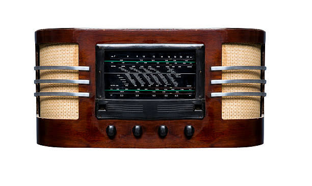 istock Antique radio 462748515