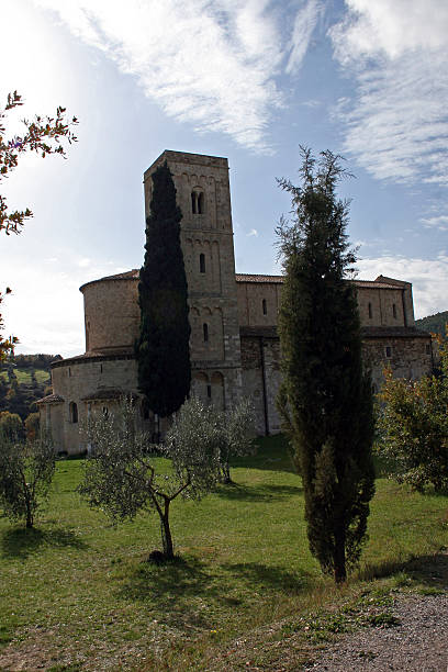 church de toscana - abbazia di santantimo fotografías e imágenes de stock