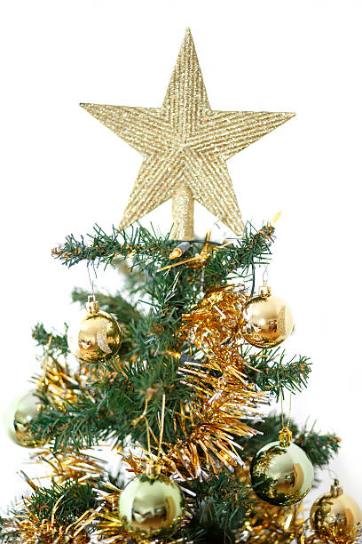 istock Decorated christmas tree with yellow and green balls 462755905
