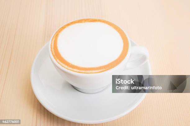 Kaffeecappuccino Stockfoto und mehr Bilder von Beige - Beige, Bildkomposition und Technik, Bildschärfe
