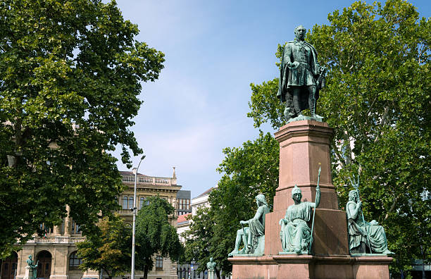 istock Istvan Szechenyi Monument at Roosevelt Square in Budapest, Hungary 462778135