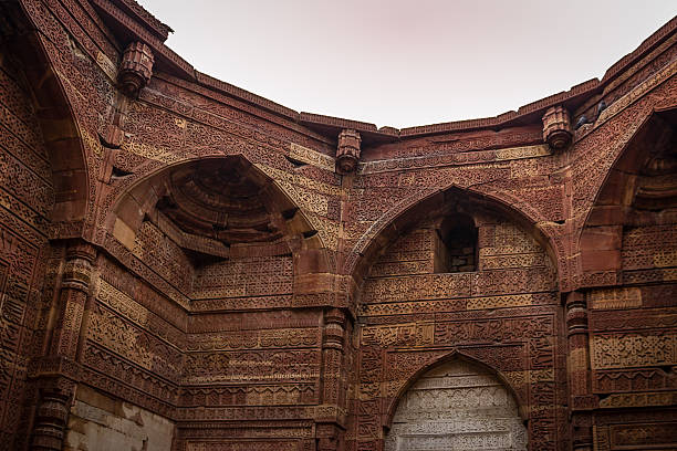 istock Ancient inscriptions at Qutub Minar 462835343